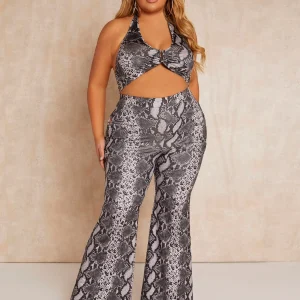 SHEIN SXY Top corto con estampado de piel de serpiente con pantalones